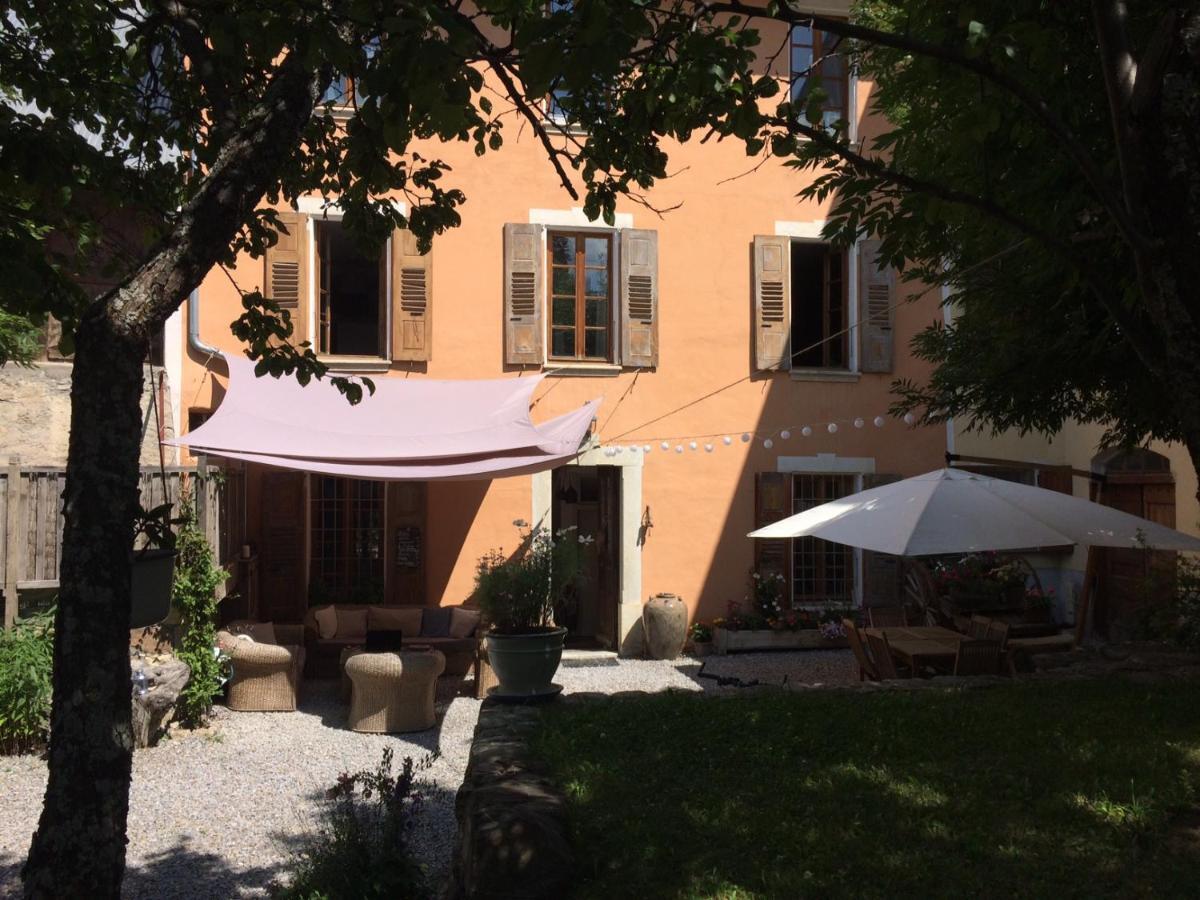 Bed and Breakfast Le Val D'Ailleurs Jausiers Exterior foto